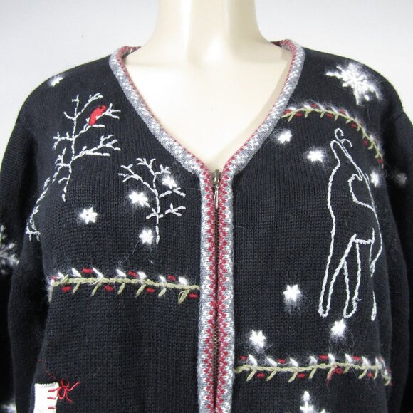 CHRISTMAS XMAS HOLIDAY SKATES REINDEER SNOWFLAKES WINTER SCENE SWEATER  ZIP L - Picture 2 of 12